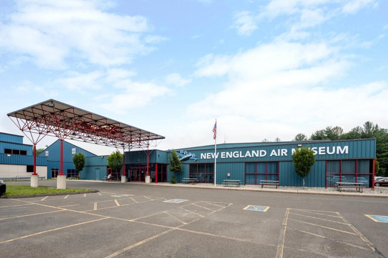 Candlewood Suites Windsor Locks By Ihg Eksteriør bilde